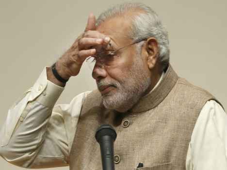 Narendra Modi pulls up minister for gifts to journalists