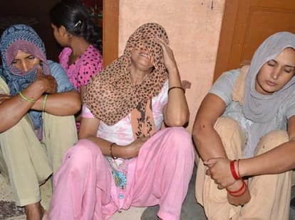 firing and murder in merrut court.