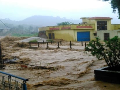 atleast 40 lakh affected in massive flood