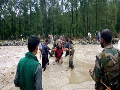rescue operation continues in kashmir