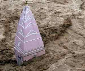 Faridabad's citizens trapped in kashmir flood