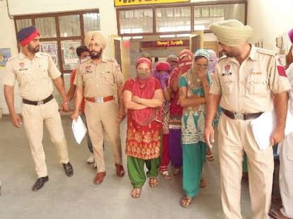 sex racket in punjab,  8 arrested
