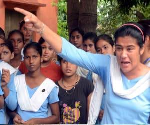 Girls Protest Against Hostal Warden