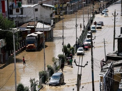 atleast 40 lakh affected in massive flood