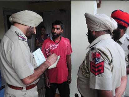 firing between two students group in college