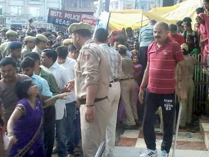 due to flood passengers stuck at jammu bus stand