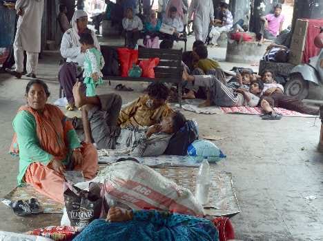 due to flood passengers stuck at jammu bus stand