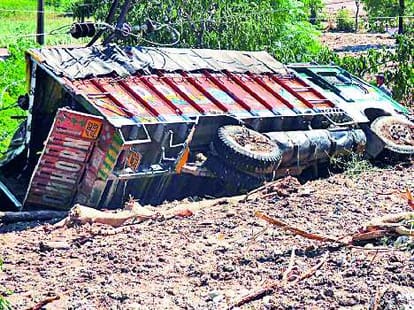 state governments donates for kashmir flood