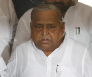 we took risks to defeat communal forces says mulayam.
