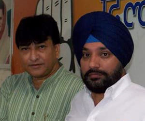 Congress leaders started Campaigning in delhi.