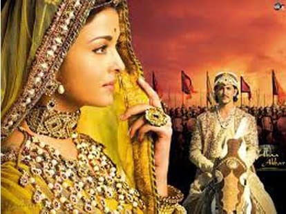 know the most lengthy film of bollywood
