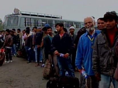 2,500 people have been brought from Jammu to Srinagar