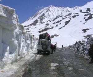 hotels are full in manali and shimla.