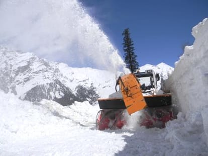 now manali leh road remain the last way for army