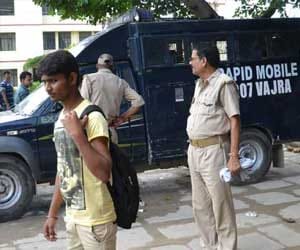 disurbance in allahabad university