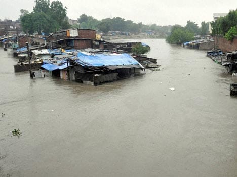 today heavy rain in srinagar