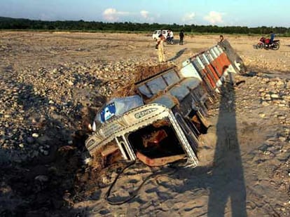 2,500 people have been brought from Jammu to Srinagar