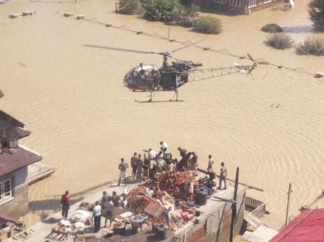 iaf chopper pelted with stones in srinagar