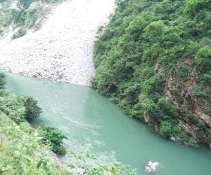 lake become dangerous, alert in himachal.