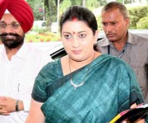 Minister Samriti Irani in Punjab University, Chandigarh