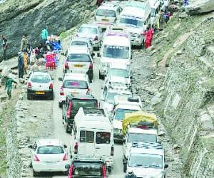 Jammu-Srinagar highway reopens for vehicular traffic
