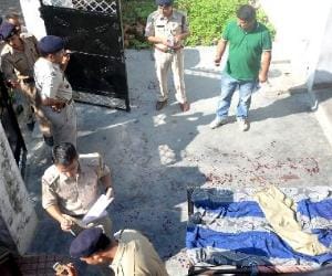 murder of old woman at home
