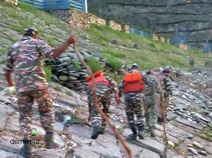 search operation for missing frenchmen in himachal.