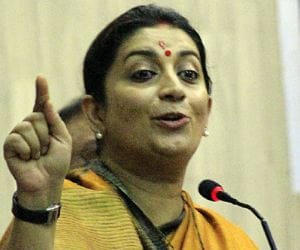 congress blame smriti irani knowledge