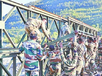 Army ready to restore the highway bridge