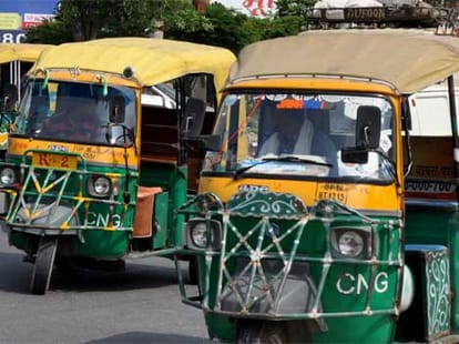 auto gang is active in noida.