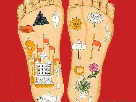 palmistry lucky sign in foot