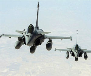 france has done first attack on isis