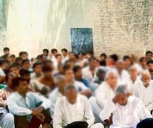 To live miserable humidity , power shortage problem