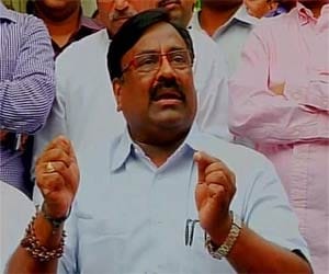 bjp reject shivsena ticket offer formula.