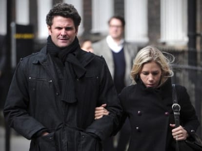 Chris Cairns cleaning bus shelters to provide for his family.