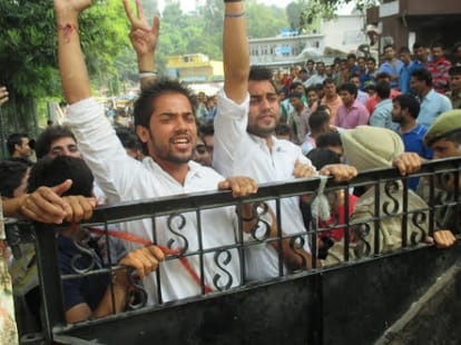 pakistan zindabad slogans in reasi's school 