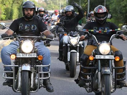 govt to apply speed governor in bikes.