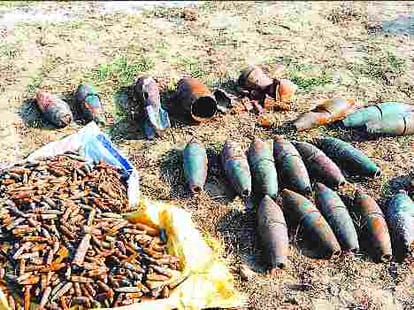 six injured in pakistani firing