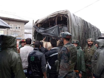 25 loaded relief supplies trucks blocked