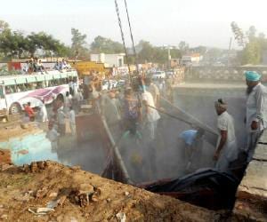 road accident in punjab, 4 dead