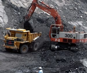 Two women killed in extracting coal from the ground