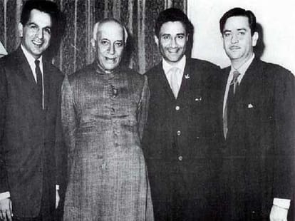 know the habit of dev anand