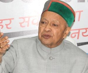 cm virbhadra will appear in una cjm court.