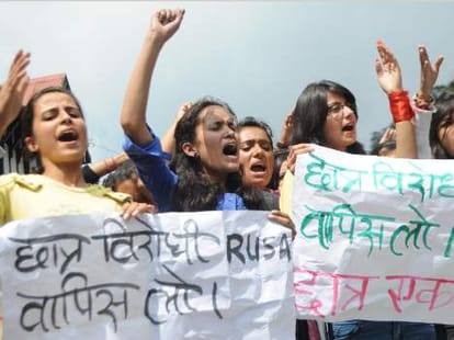 rusa: journalism student in trouble.