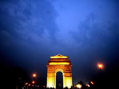 Old e-rickshaw would face problem in delhi.