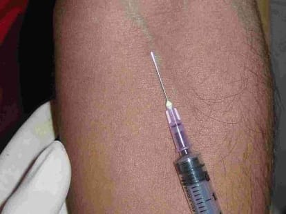 used syringes sold in IGMC Shimla.