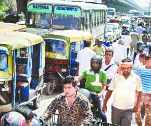 ADG caught in fierce jam in Modinagar.