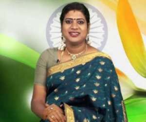 india's first trnsgender news anchor