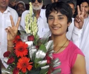 indian women wrestlers wins 2 medals.