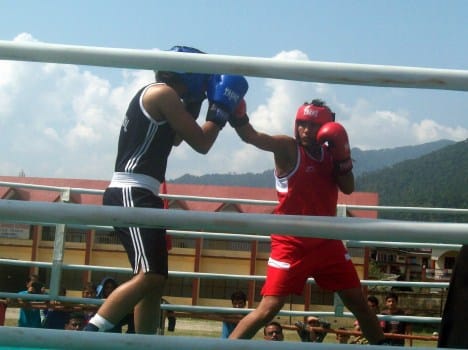 woman boxing in uttarkashi.